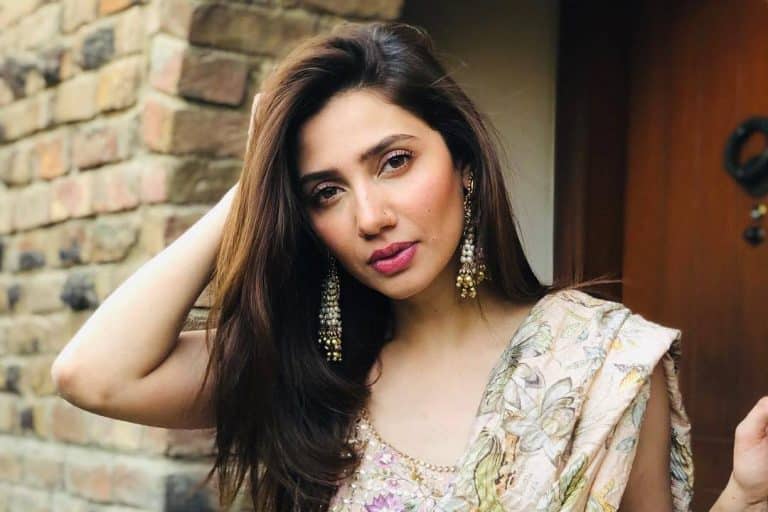 Mahira Khan Shows Her Support for Refugees